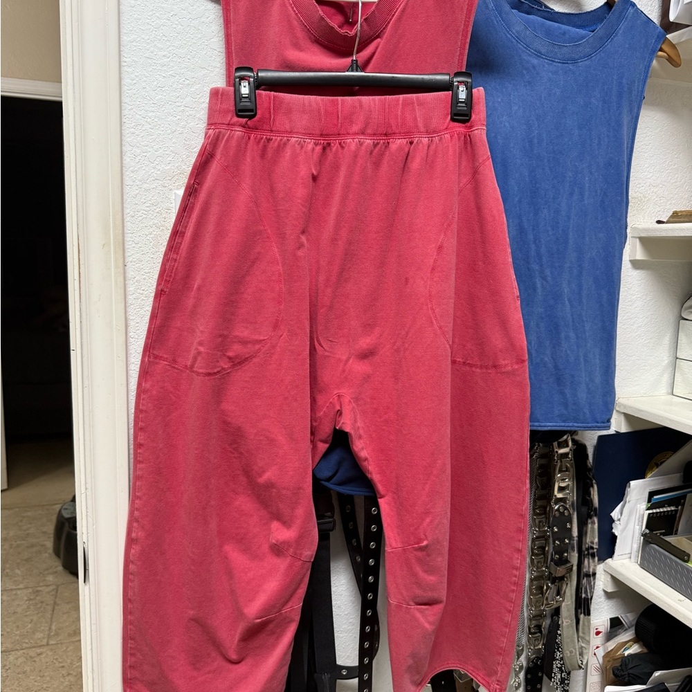 free people relaxed set  size small ( oversized)red - Picture 3 of 8
